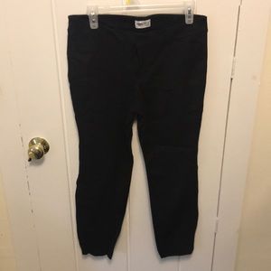 Old navy black pixie pants, size 10